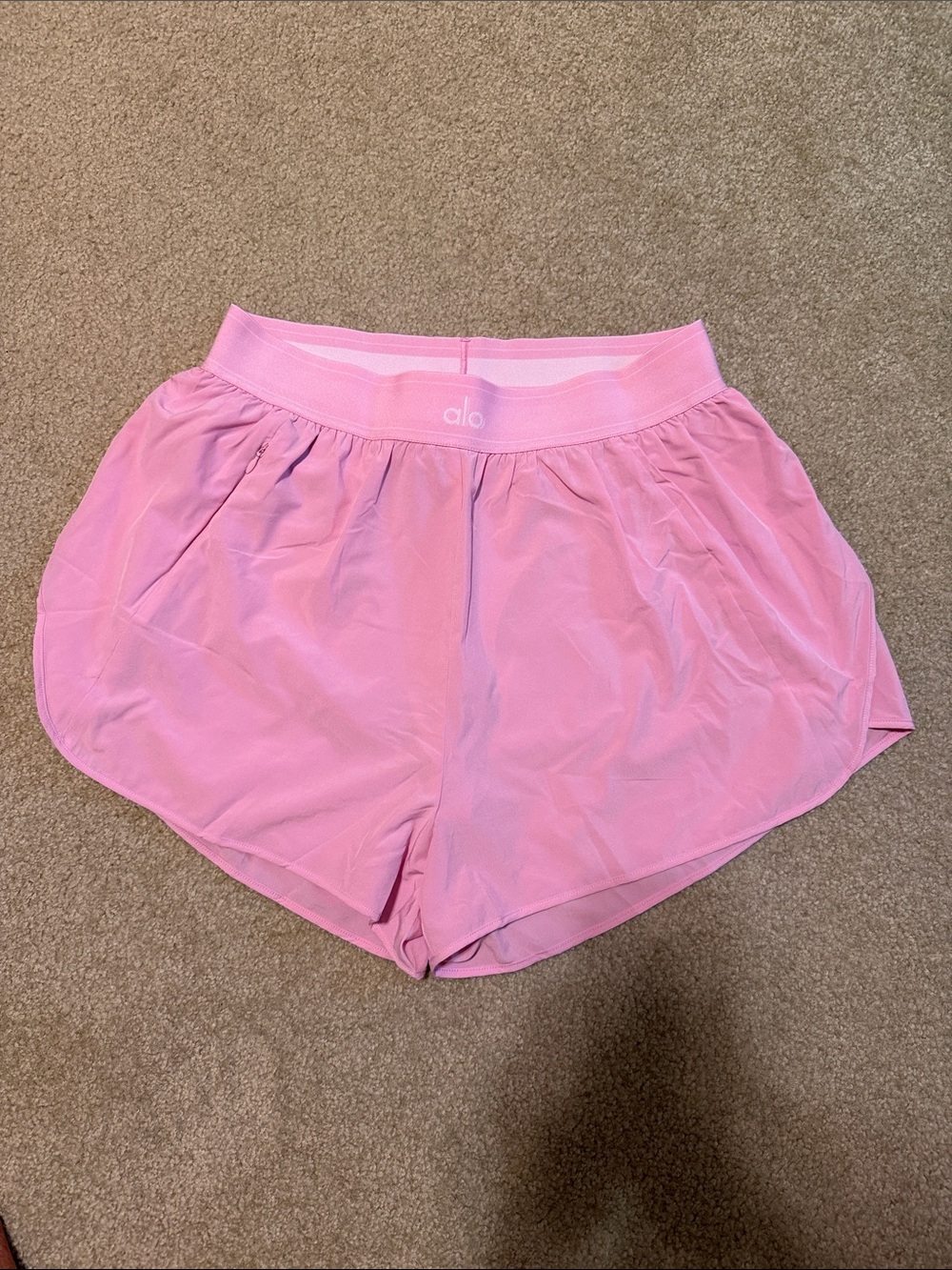 ALO Yoga Match Point Short size Large